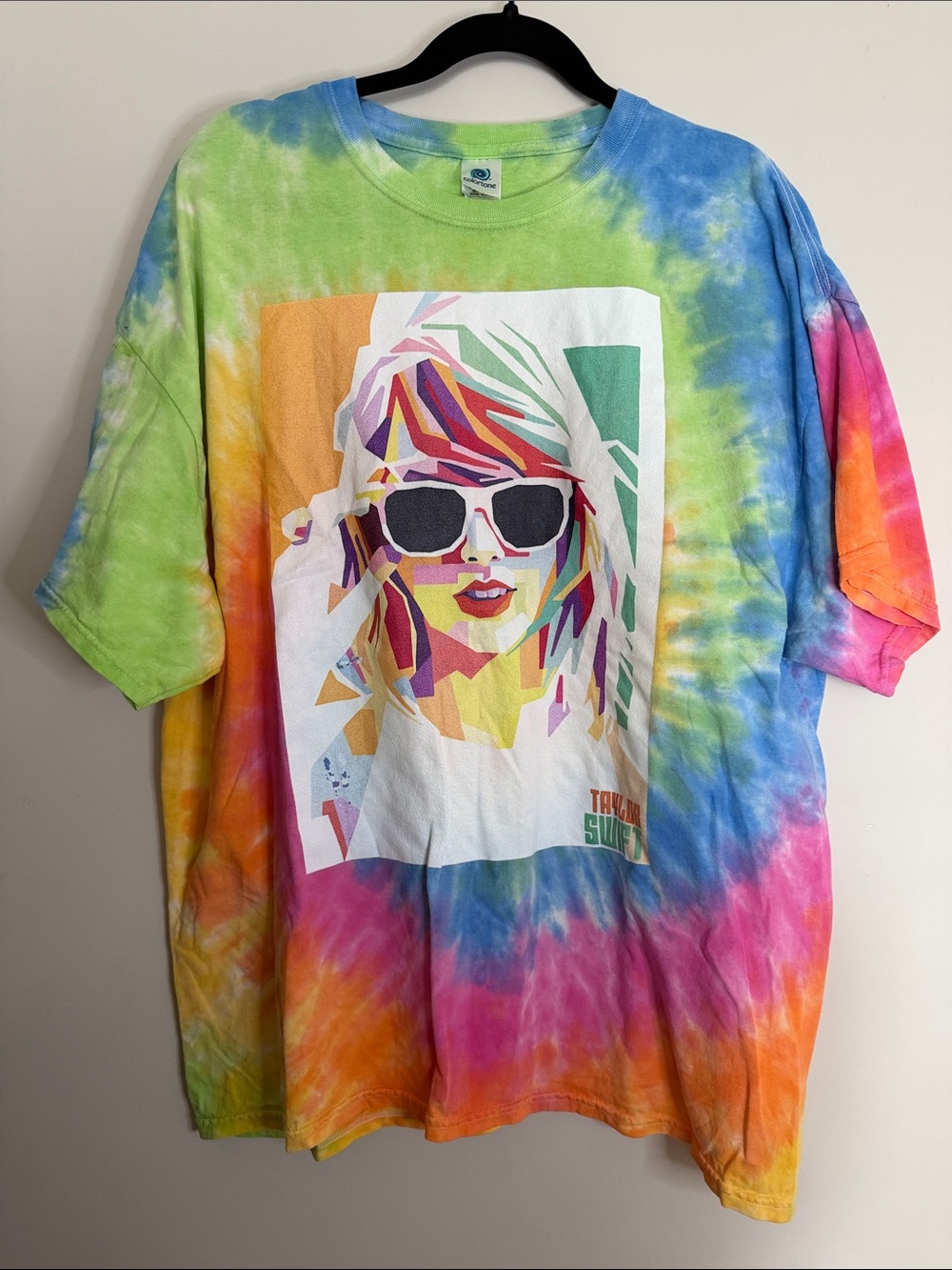 Tie-Dye Graphic Wall Art T-Shirt Print - Multi-Color